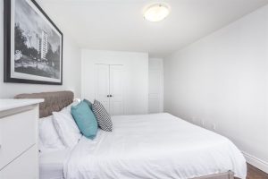 affordable place to stay in Midtown Toronto